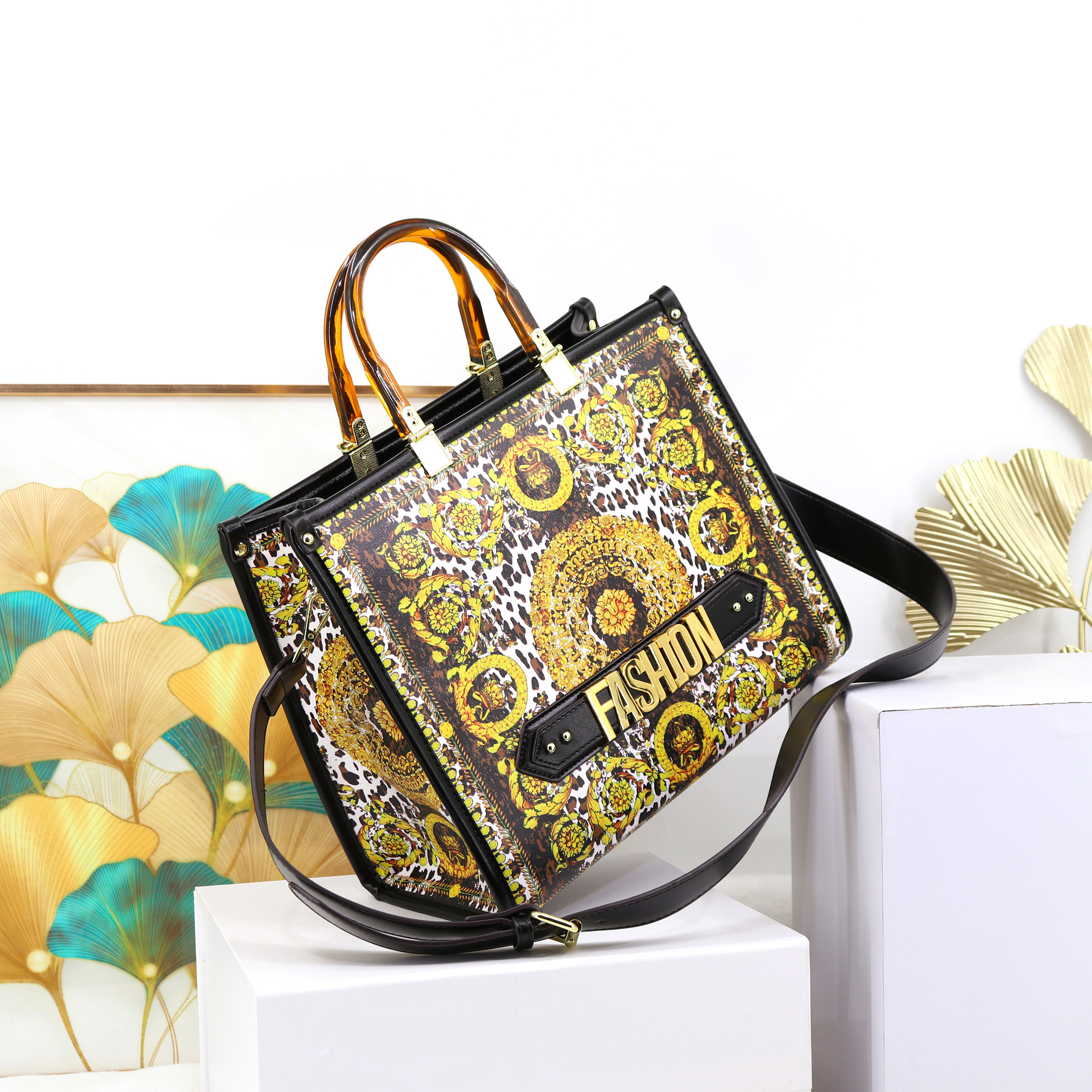Super produts Large Size Tote  - Interior Design Journal recensie en prijs